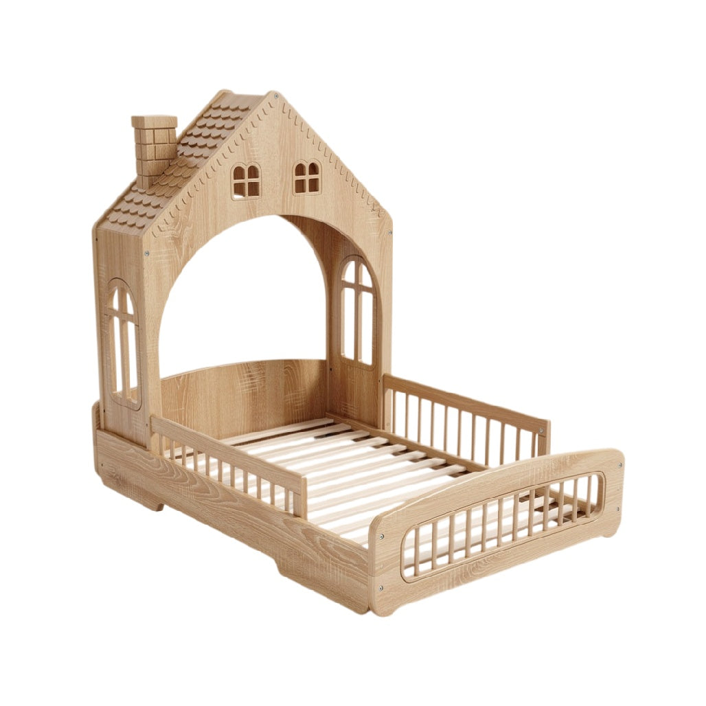 **Lit pour enfant en bois en forme de maison : design moderne et chaleureux**